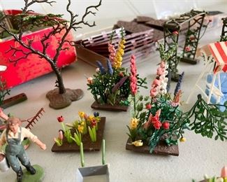 LOT #126 - $95 - Vintage Miniature Floral Garden Lot (by Britains Ltd, all shown here is included in the lot)