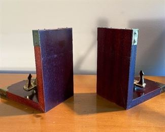 LOT #147 - $12 - Pair of Anchor Bookends