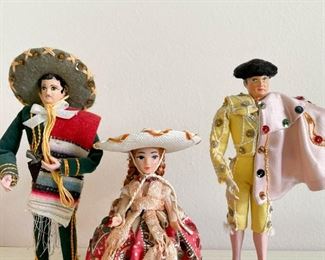 LOT #208 - $18 - Lot of 3 Ethnic / Cultural Dolls, Traditional Clothes / Costumes, Mexico