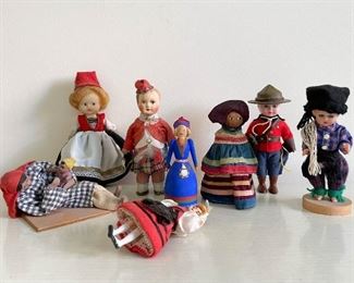 LOT #212 - $30 - Lot of 8 Ethnic / Cultural Dolls, Traditional Clothes / Costumes, Mixed Lot