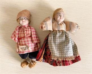LOT #220 - $15 - Pair of Miniature Ethnic / Cultural Dolls, Traditional Clothes / Costumes, Soviet Union