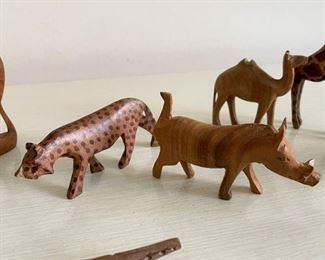 LOT #236 - $20 - Lot of 9 Wooden African Animals Figurines / Carvings 