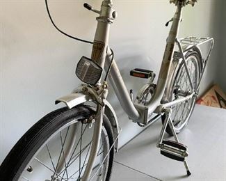 LOT #343 - $50 - Unis Folding Bike / Bicycle