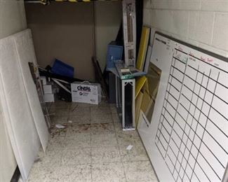 Contents Of Storage Closet