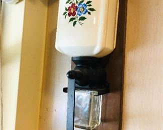 VINTAGE COFFEE GRINDER