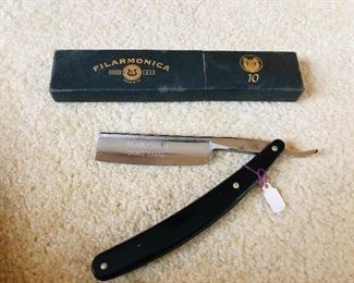 STRAIGHT RAZOR