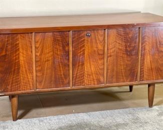 AS-IS MCM Walnut LANE Princess Cedar Chest Blanket Hope 22x43x18in HxWxD