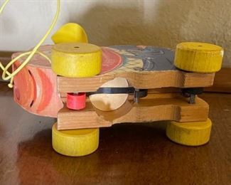 Fisher Price Pudgy Pig Vintage Pull Toy 478