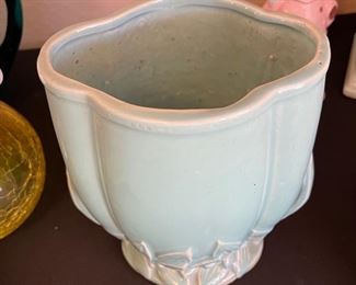 McCoy Pottery Leaf & Berry Vase 7x6.5x8in HxWxD