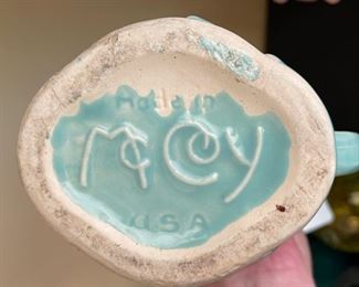 McCoy Pottery Leaf & Berry Vase 7x6.5x8in HxWxD