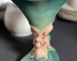 Roseville 203-6 Pottery Vase Cornucopia Vase Zephyr Lily 6x4.75x5in HxWxD