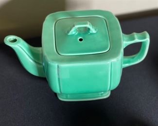 Homer Laughlin Riviera Teapot Green Fiesta 5x4.5x8in HxWxD