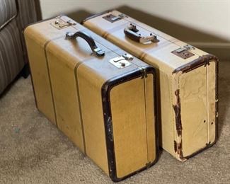 2pc Vintage Luggage Large: 7.5x21x14in HxWxD