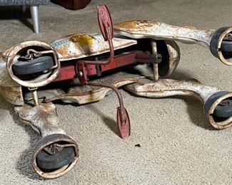 Vintage Mobo Metal Toy Horse Wheeled Riding Bronco 29x12x27in HxWxD