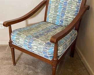 Vintage upholstered Chair 36x26x33in HxWxD