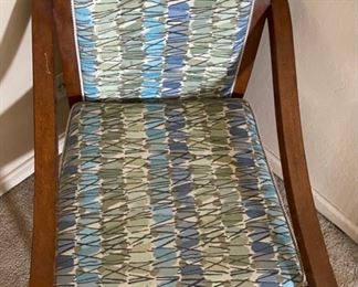 Vintage upholstered Chair 36x26x33in HxWxD