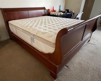 King Sleigh Bed with Mattress Saatva Loom & Leaf 43x76x95in HxWxD