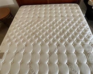 King Sleigh Bed with Mattress Saatva Loom & Leaf 43x76x95in HxWxD