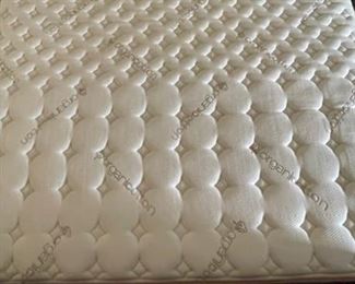 King Sleigh Bed with Mattress Saatva Loom & Leaf 43x76x95in HxWxD