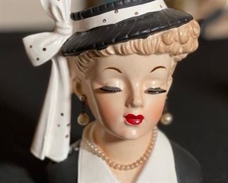 NAPCO 1956 Head Vase C2633B BLACK 6X5X3.5in HxWxD