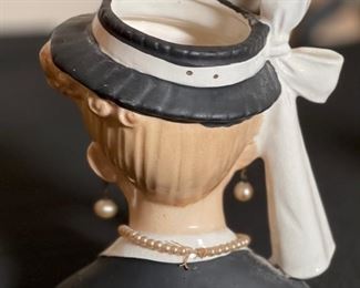 NAPCO 1956 Head Vase C2633B BLACK 6X5X3.5in HxWxD