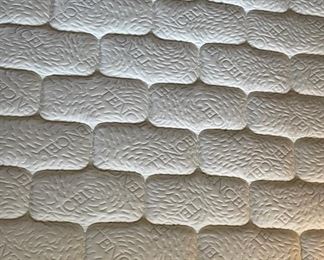 Queen Bed with Headboard & Mattress 49x62x80in HxWxD