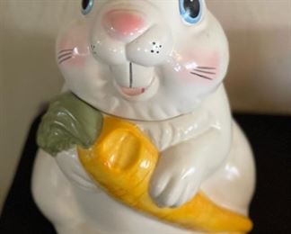 Metlox Standing Bunny Cookie Jar Rabbit 10x7x8in HxWxD