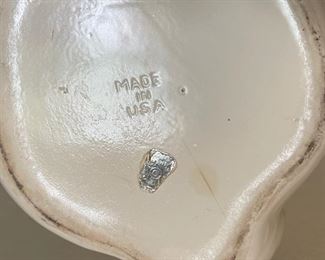 Metlox Standing Bunny Cookie Jar Rabbit 10x7x8in HxWxD