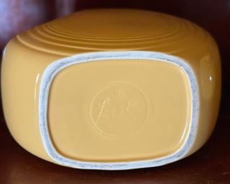 Fiestaware Pitcher Disc Yellow Lg Fiesta 8x4.5x8in HxWxD