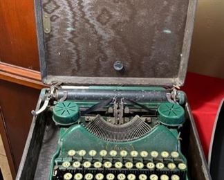 Corona No. 4 Typewriter Green