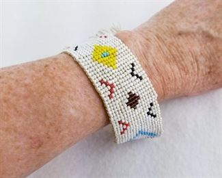 beaded bracelet 