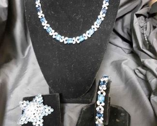Blue Stone Vintage Choker And Bracelet By Lisner And Two Brooch Pins By Adele