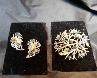 Vintage brooch and earrings by Lisner