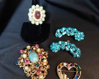 Which Colorful Costume Jewelry By Coro, Richelieu And Catamore