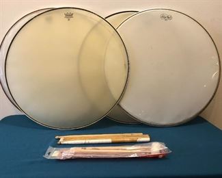 4 Timpani Drum Skins & Drumsticks