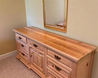 Lexington Dresser