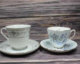 Pair of Vintage Bone China Tea Cups Blue Floral