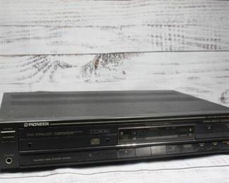 Vintage Made in Japan Pioneer PD570 CD Player