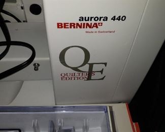 Aurora 440 Bernina QE Quilted Edition Machine - nice