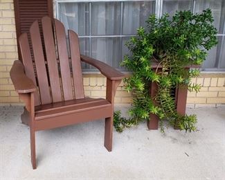 Adirondack Chair Sid table & Plant