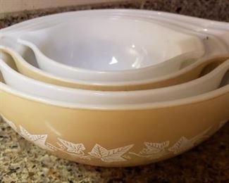 Vintage Pyrex Sandlewood "Ivy Leaves Cinderella Mixing Bowl Set