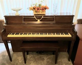 Kohler & Campbell Upright Piano & Bench Seat