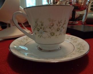 Noritake Savannah pattern