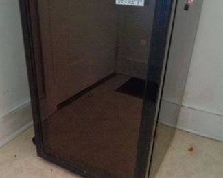 Vissani 30 bottle wine refrigerator