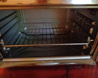 interior of Oster toaster oven