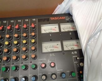 Tascam Mixer 216