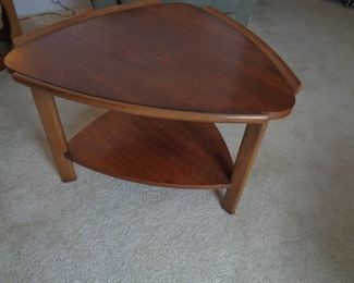 Guitar Pick Lane table