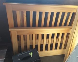 Twin Bed Headboard and Footboard, Pine with fence like style.  