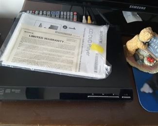 Sony CD/DVD Player with Manual.