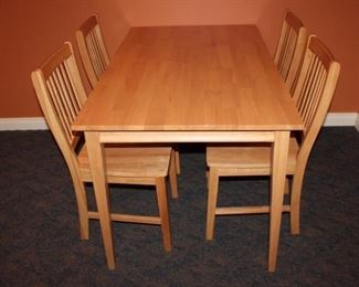 SOLID WOOD TABLE WITH 4 CHAIRS                                    